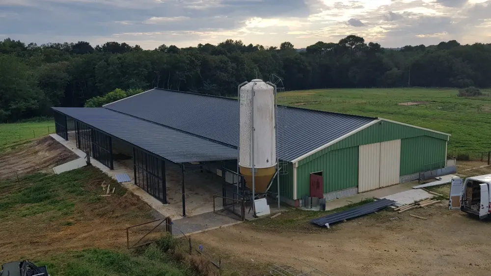 Hangar agricole à Poyanne